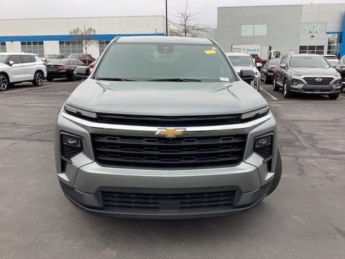 2024 Chevrolet Traverse LS