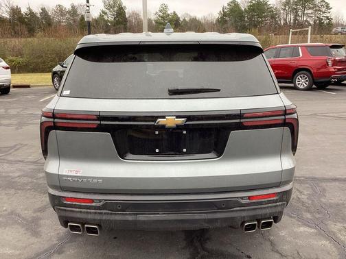 2024 Chevrolet Traverse LS
