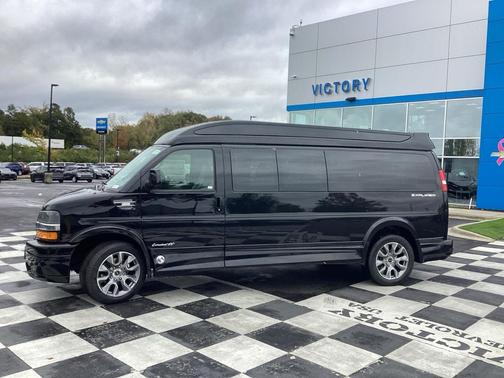 2025 Chevrolet Express 2500 RWD 2500 Extended Wheelbase WT