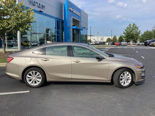 2022 Chevrolet Malibu FWD LT