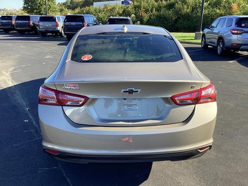 2022 Chevrolet Malibu FWD LT