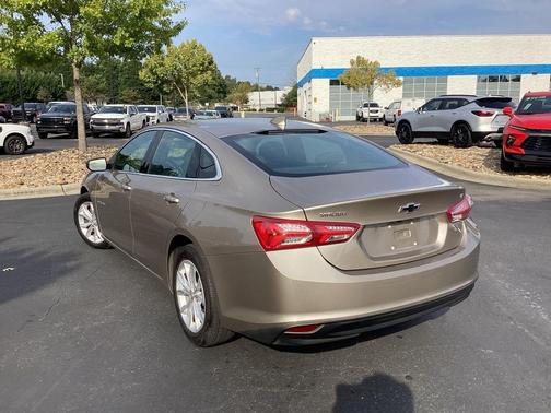 2022 Chevrolet Malibu FWD LT
