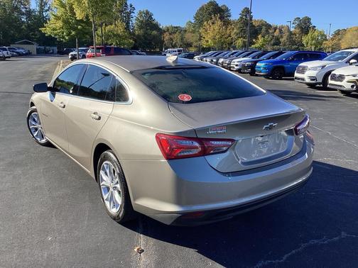 2022 Chevrolet Malibu FWD LT