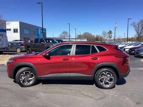 2025 Chevrolet Trax LT