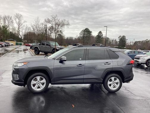 2019 Toyota RAV4 XLE