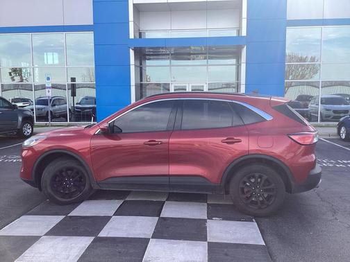 2020 Ford Escape SE