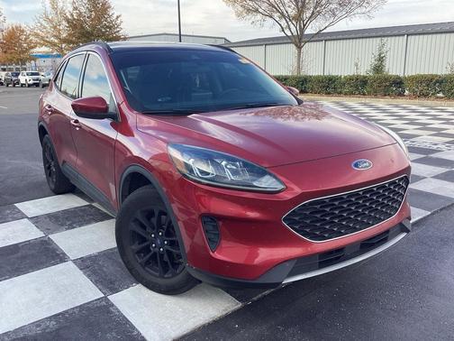 2020 Ford Escape SE