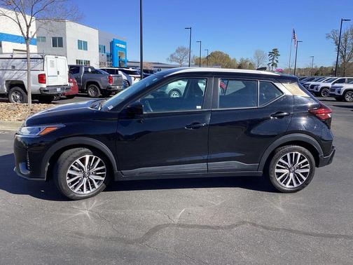 2021 Nissan Kicks SV