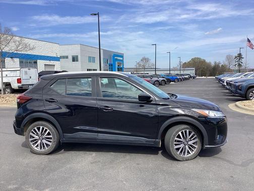 2021 Nissan Kicks SV