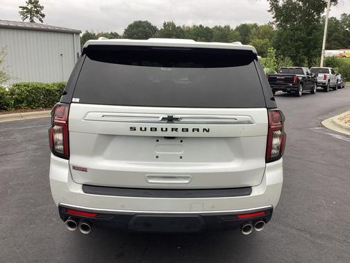 2023 Chevrolet Suburban 4WD High Country
