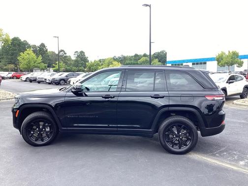 2024 Jeep Grand Cherokee Altitude