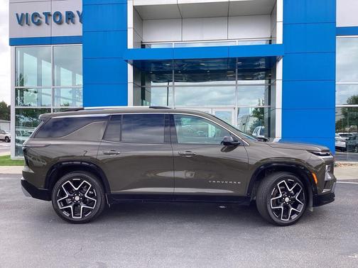 2024 Chevrolet Traverse Premier