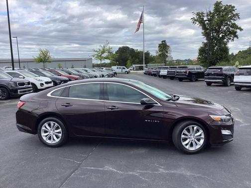 2021 Chevrolet Malibu FWD LT