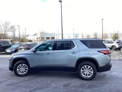2023 Chevrolet Traverse LS