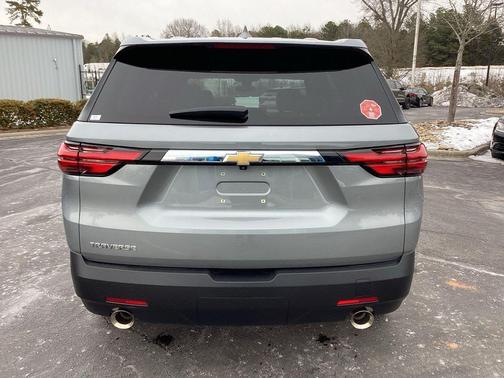 2023 Chevrolet Traverse LS