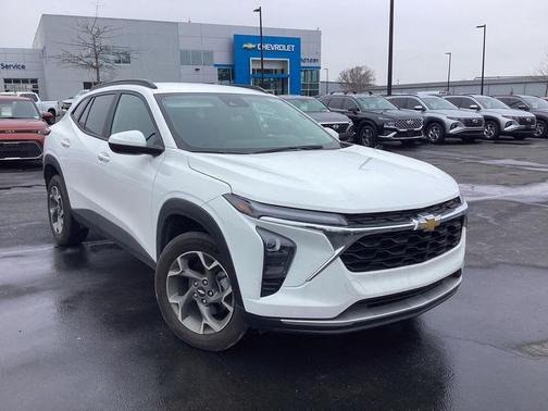 2025 Chevrolet Trax LT