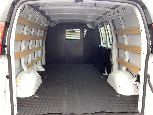 2024 GMC Savana 2500 Work Van