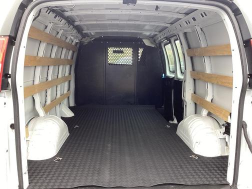 2024 GMC Savana 2500 Work Van