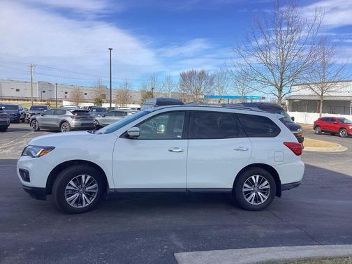 2018 Nissan Pathfinder S