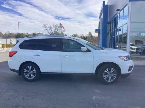 2018 Nissan Pathfinder S