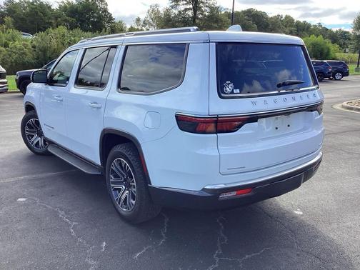 2022 Jeep Wagoneer Series III 4x4