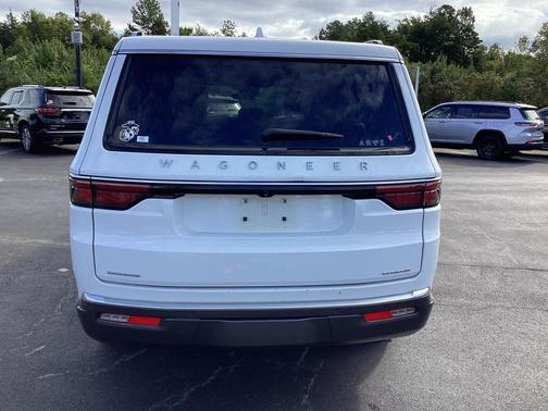 2022 Jeep Wagoneer Series III 4x4