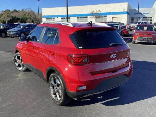 2022 Hyundai VENUE Limited