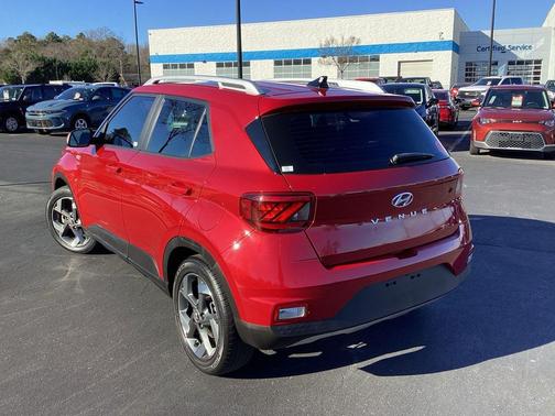 2022 Hyundai VENUE Limited