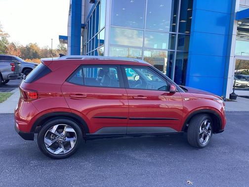 2022 Hyundai VENUE Limited