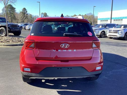 2022 Hyundai VENUE Limited