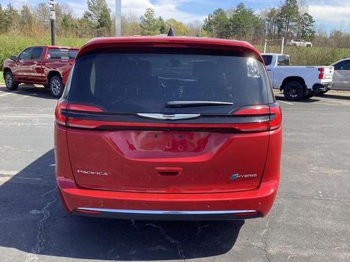 Red Hot Pearlcoat 2024 Chrysler Pacifica Hybrid Select