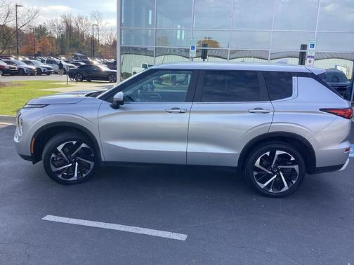 2023 Mitsubishi Outlander SE 2.5 S-AWC