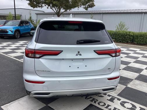 2024 Mitsubishi Outlander SE Black Edition w/Pano Roof S-AWC