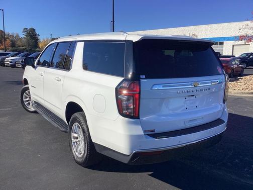 2023 Chevrolet Suburban LS