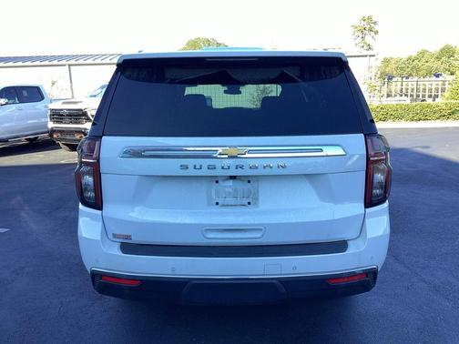 2023 Chevrolet Suburban LS