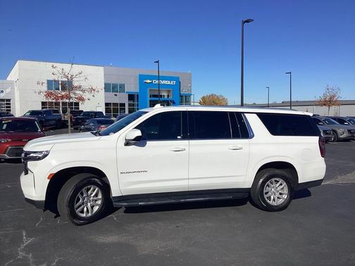 2023 Chevrolet Suburban LS