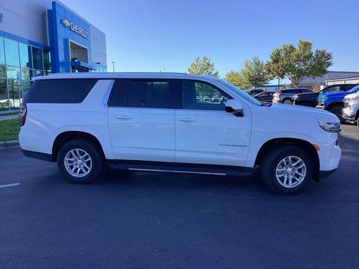 2023 Chevrolet Suburban LS