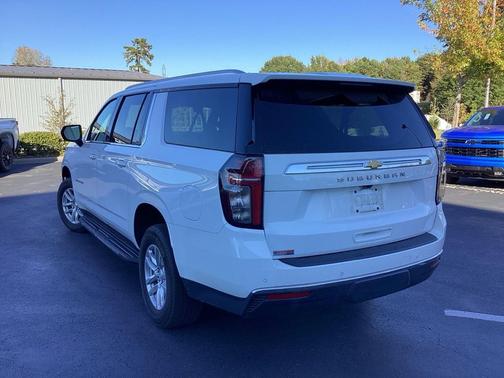 2023 Chevrolet Suburban LS