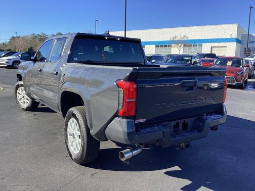 2025 Toyota Tacoma SR5