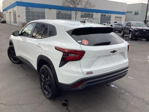 2025 Chevrolet Trax LS