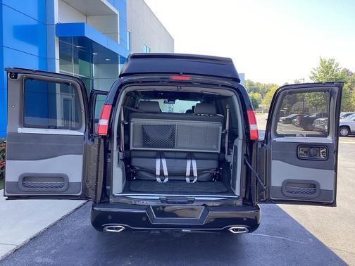 2025 Chevrolet Express 2500 RWD 2500 Regular Wheelbase WT