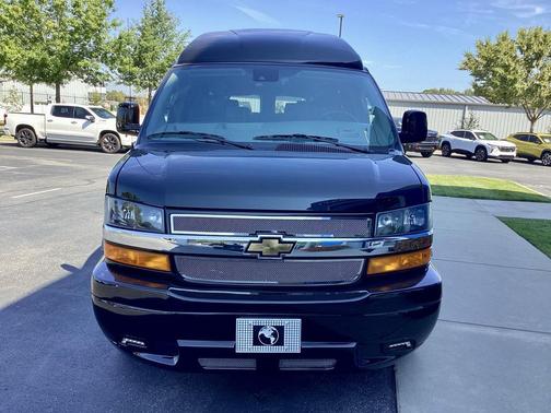 2025 Chevrolet Express 2500 RWD 2500 Regular Wheelbase WT