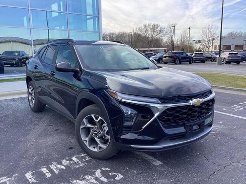 2025 Chevrolet Trax LT