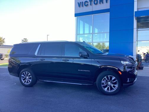 2023 Chevrolet Suburban LT