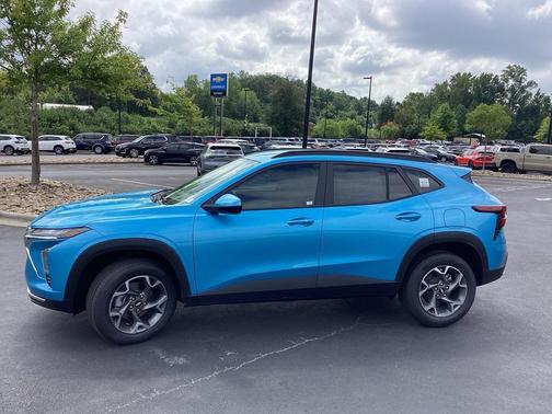 2025 Chevrolet Trax LT