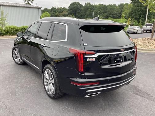 2025 Cadillac XT6 Premium Luxury FWD