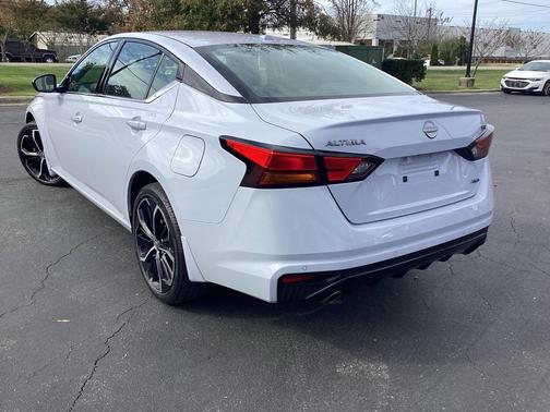 2025 Nissan Altima SR AWD