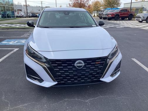 2025 Nissan Altima SR AWD