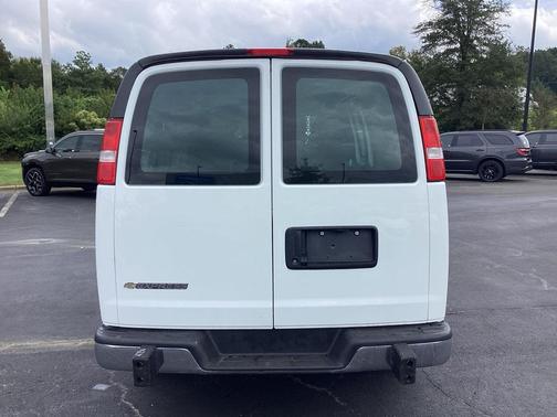2024 Chevrolet Express 2500 RWD 2500 Regular Wheelbase WT