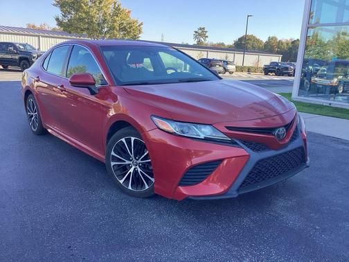 2019 Toyota Camry SE